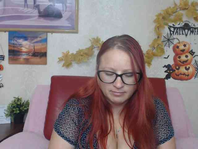 Lilia4joy webcam