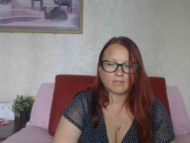 Lilia4joy webcam