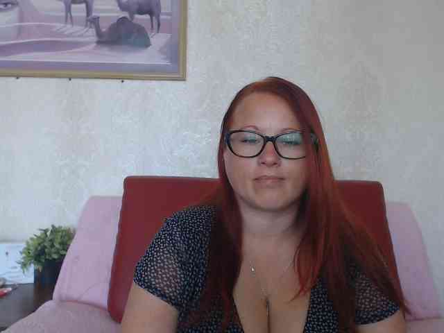 Lilia4joy webcam