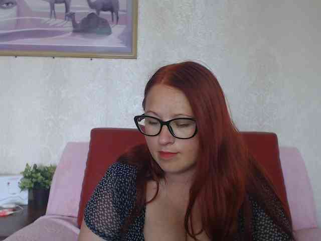 Lilia4joy webcam