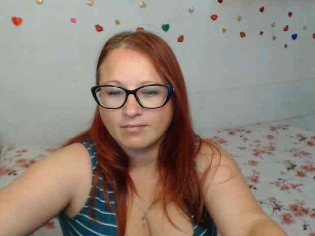 Lilia4joy webcam