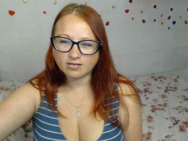 Lilia4joy webcam