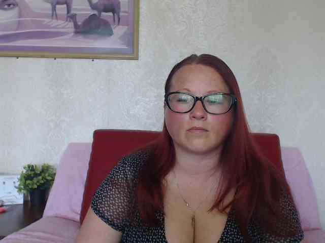 Lilia4joy webcam