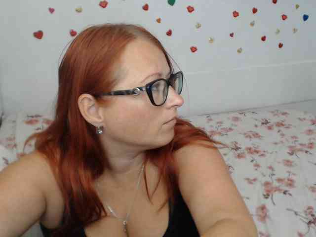 Lilia4joy webcam