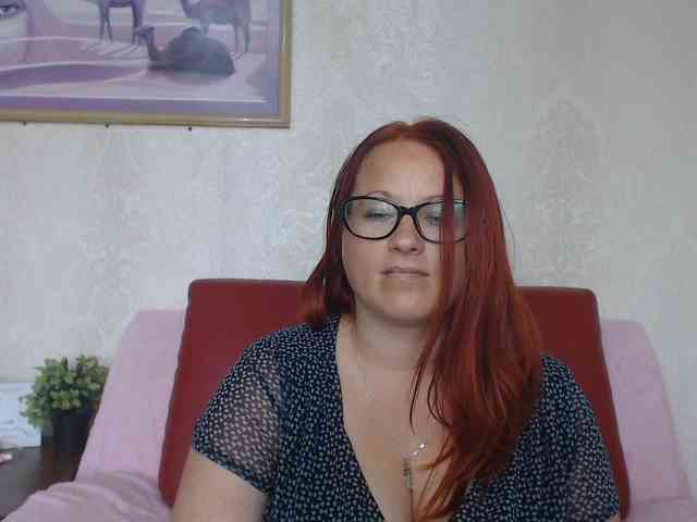 Lilia4joy webcam