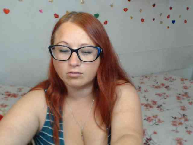 Lilia4joy webcam