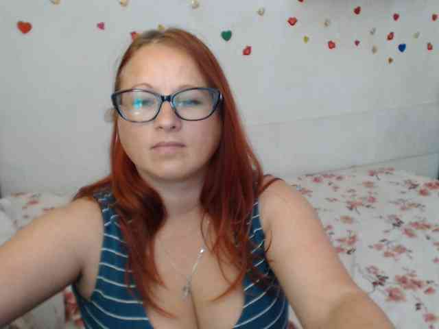 Lilia4joy webcam