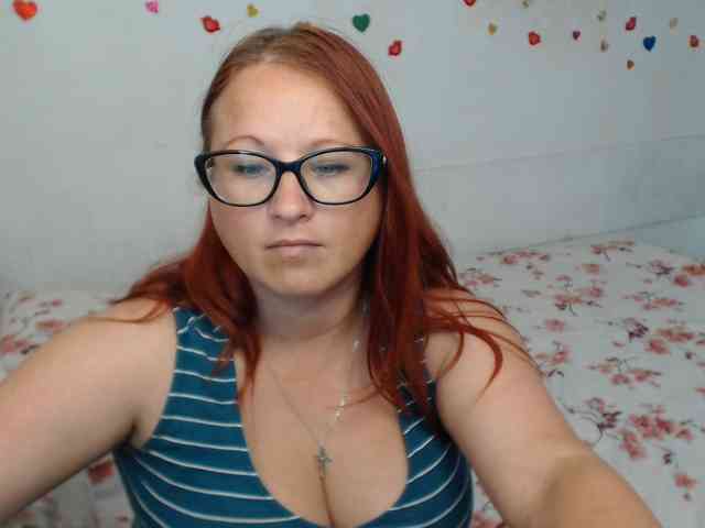 Lilia4joy webcam