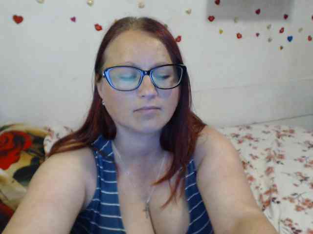 Lilia4joy webcam