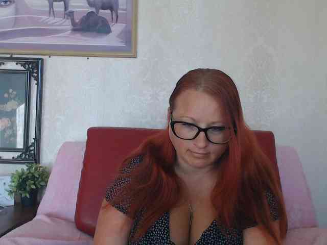 Lilia4joy webcam