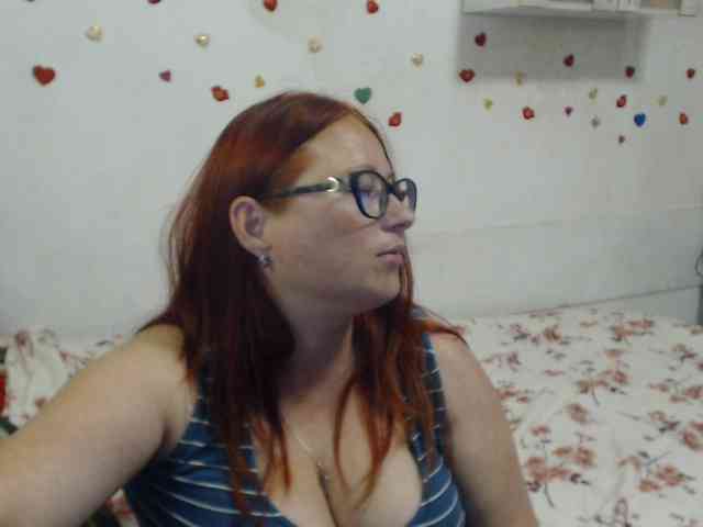 Lilia4joy webcam