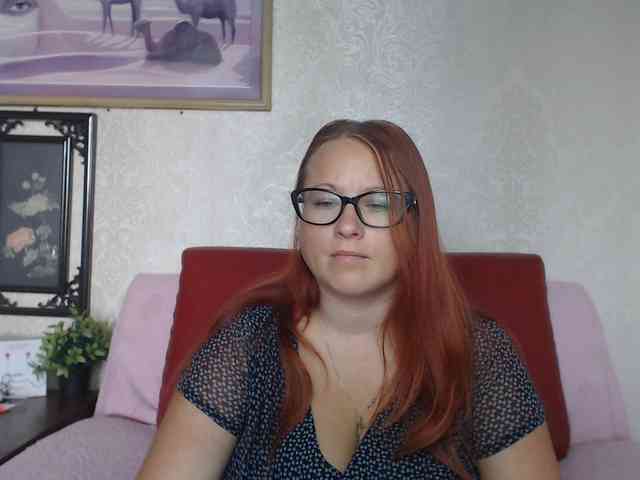 Lilia4joy webcam