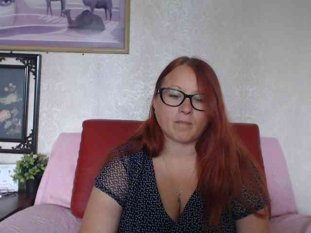 Lilia4joy webcam