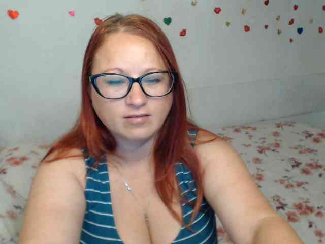 Lilia4joy webcam