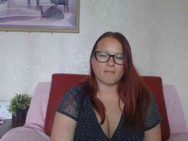 Lilia4joy webcam