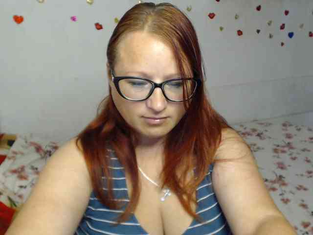 Lilia4joy webcam