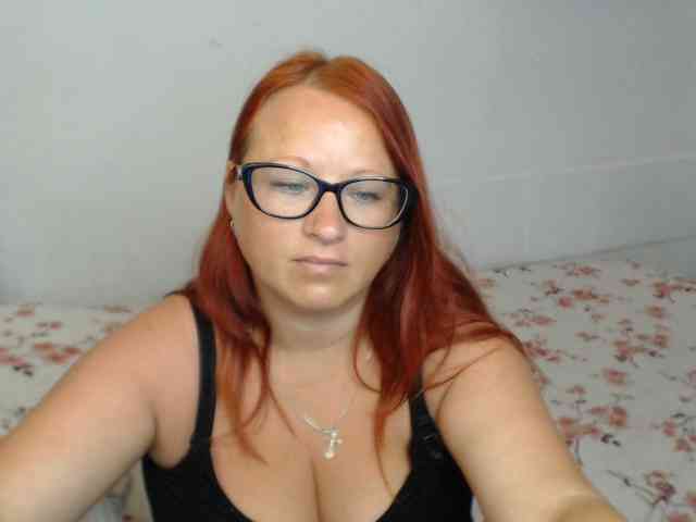 Lilia4joy webcam