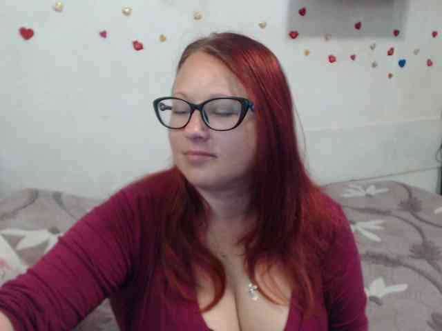 Lilia4joy webcam