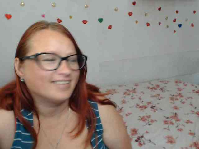 Lilia4joy webcam