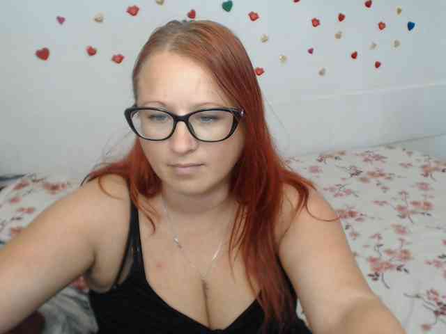 Lilia4joy webcam