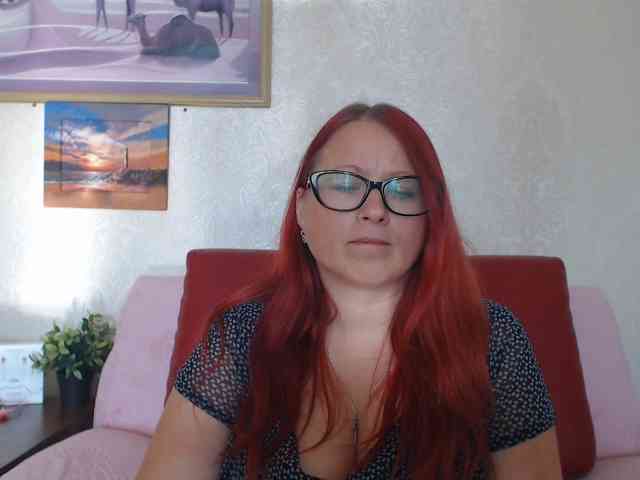 Lilia4joy webcam