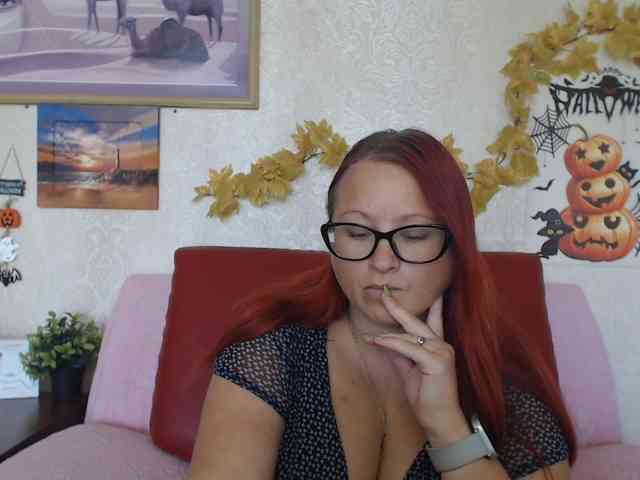 Lilia4joy webcam