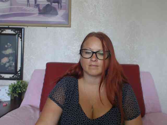 Lilia4joy webcam