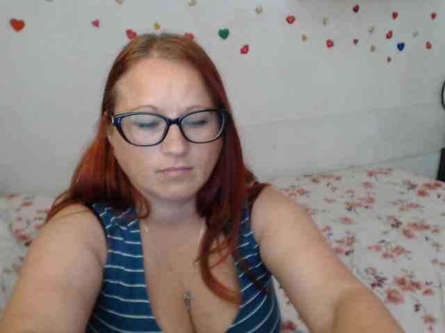 Lilia4joy webcam