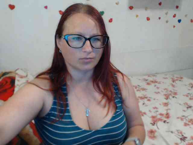 Lilia4joy webcam
