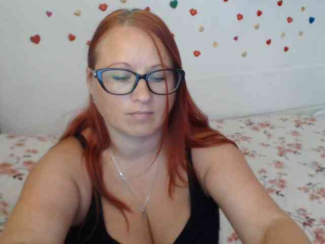 Lilia4joy webcam