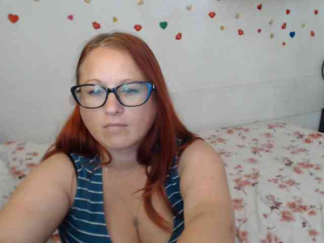 Lilia4joy webcam