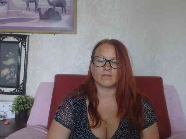 Lilia4joy webcam