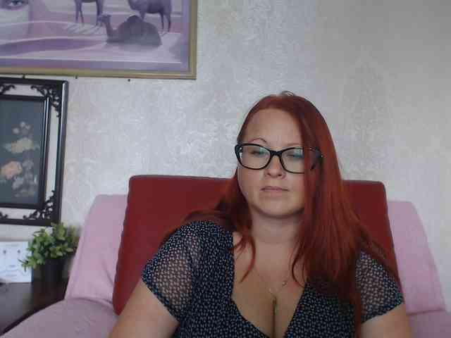 Lilia4joy webcam