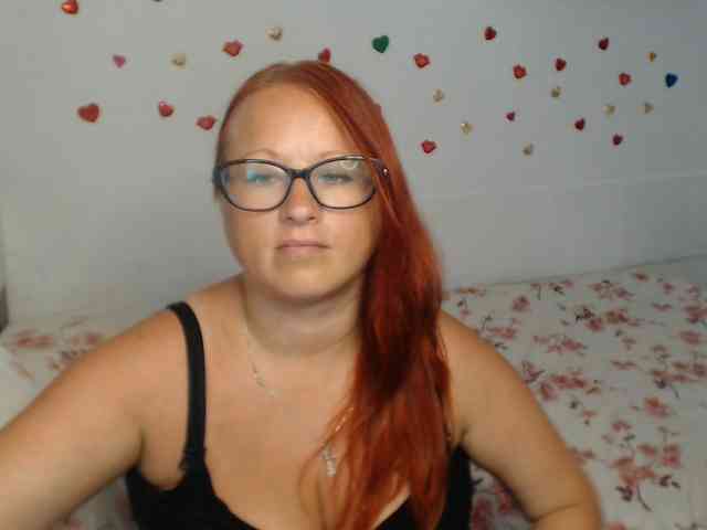 Lilia4joy webcam