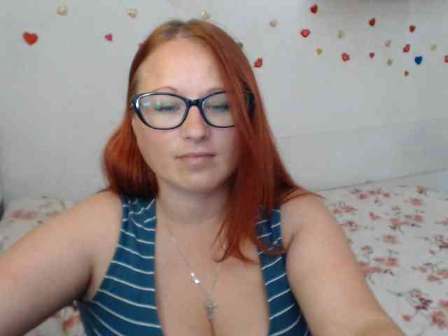 Lilia4joy webcam