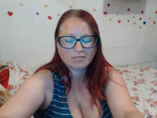 Lilia4joy webcam
