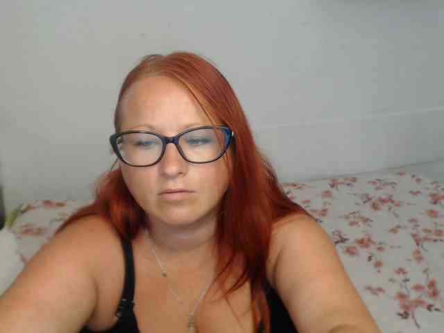 Lilia4joy webcam