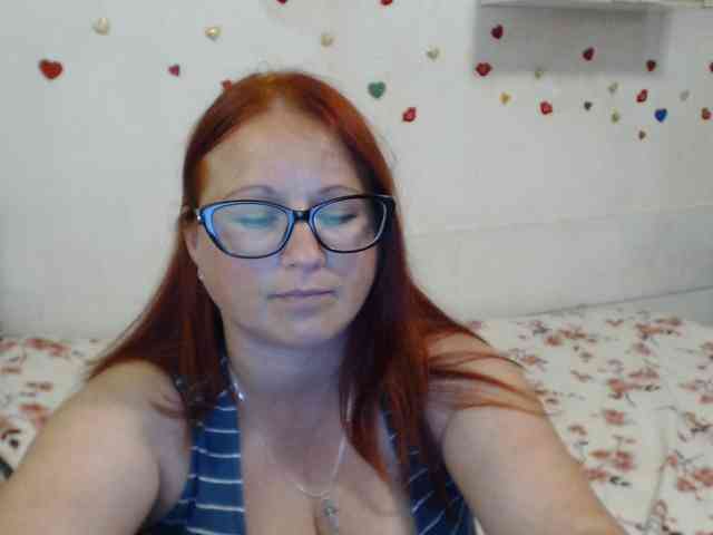 Lilia4joy webcam
