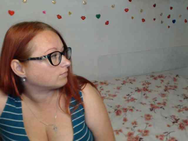 Lilia4joy webcam