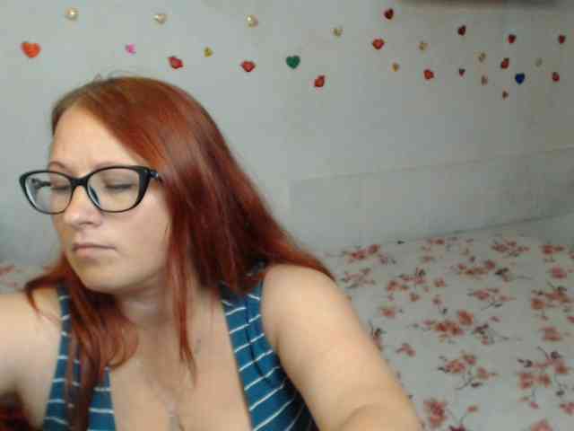 Lilia4joy webcam