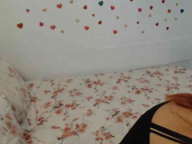Lilia4joy webcam