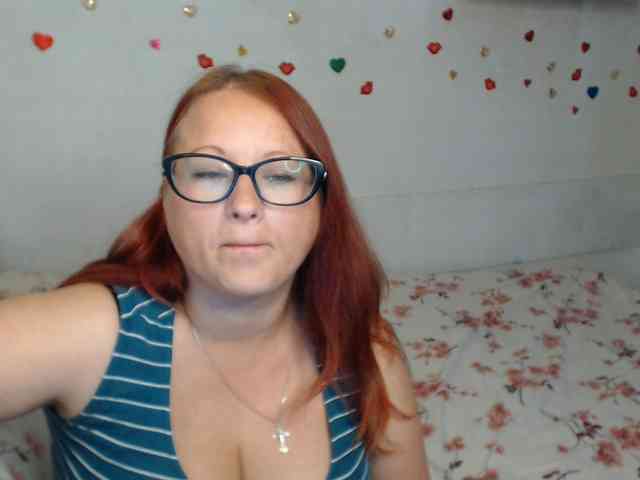 Lilia4joy webcam