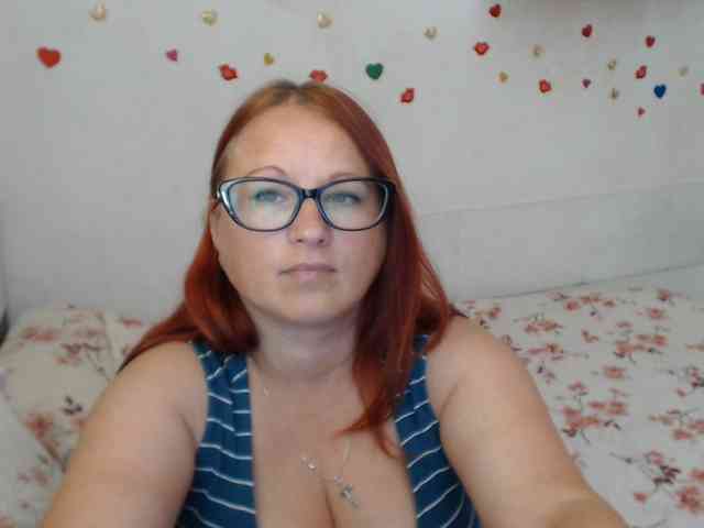Lilia4joy webcam