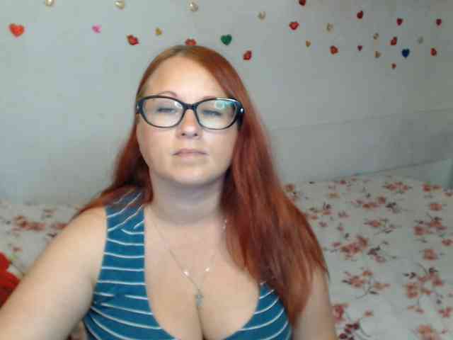 Lilia4joy webcam