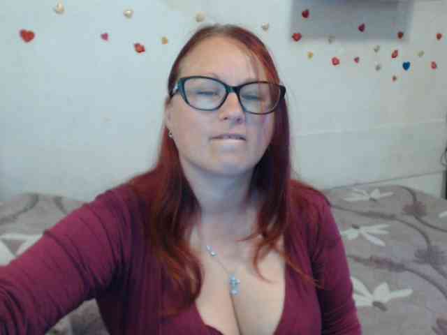 Lilia4joy webcam