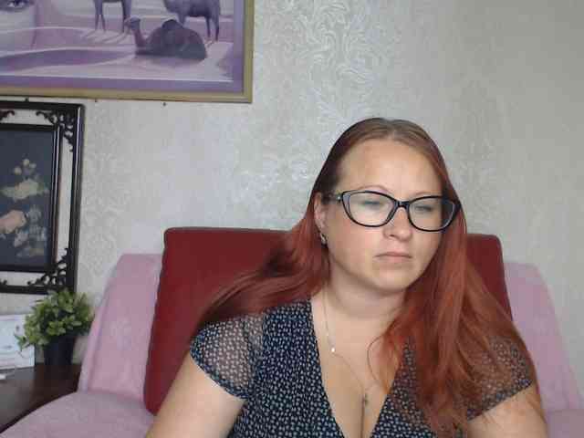 Lilia4joy webcam