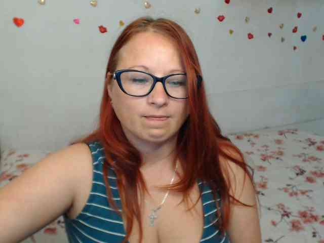 Lilia4joy webcam