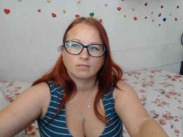 Lilia4joy webcam