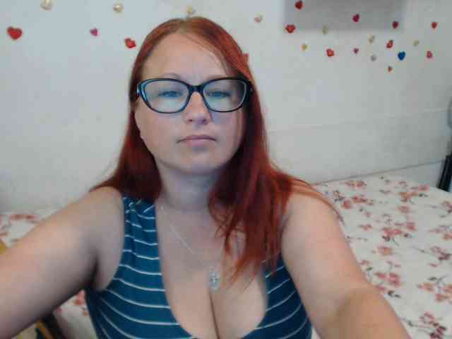 Lilia4joy webcam