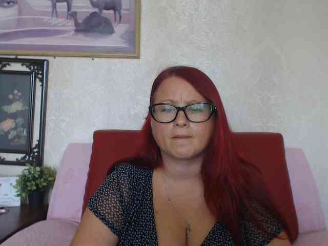 Lilia4joy webcam
